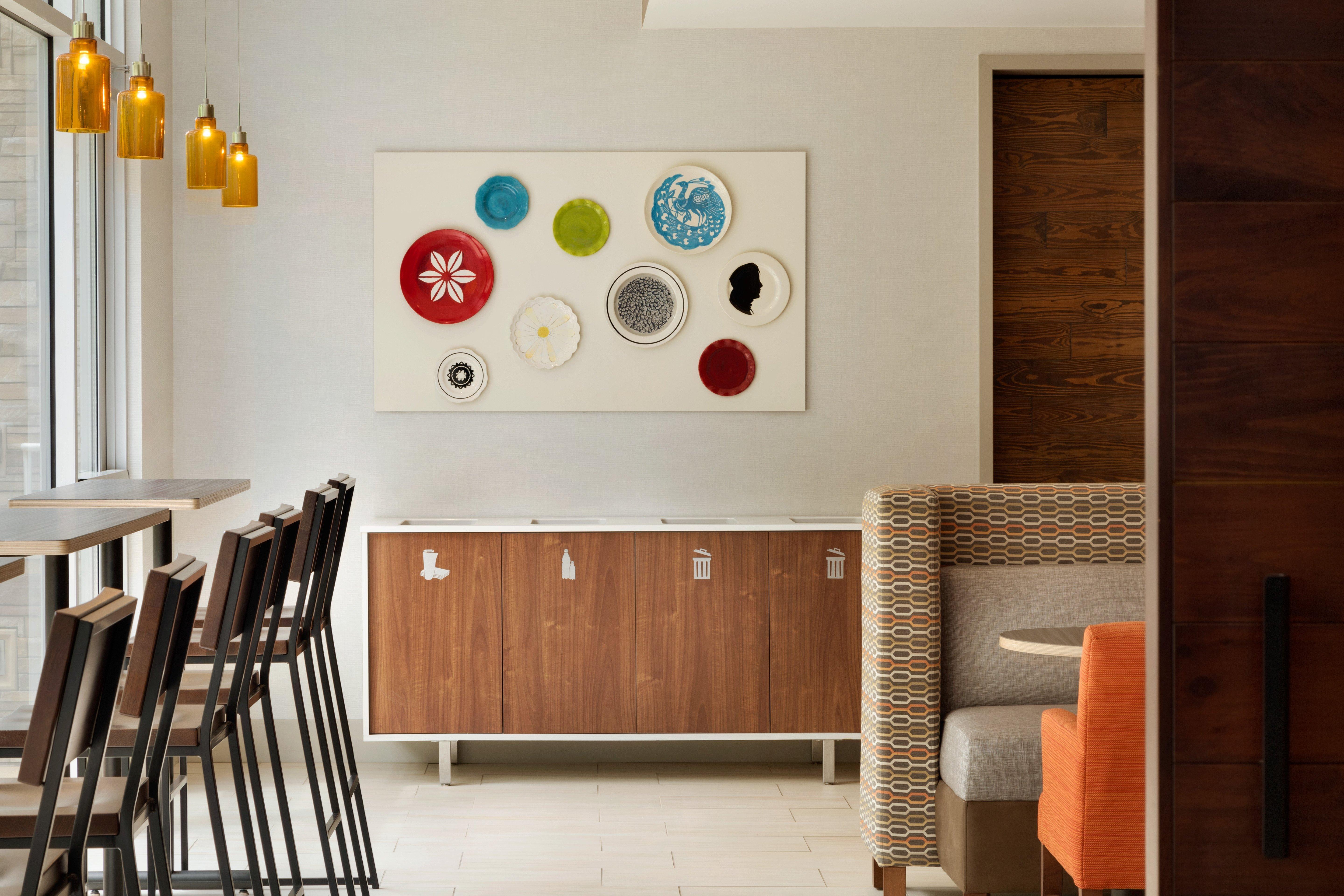 Holiday Inn Express & Suites - Brighton By Ihg Exterior photo